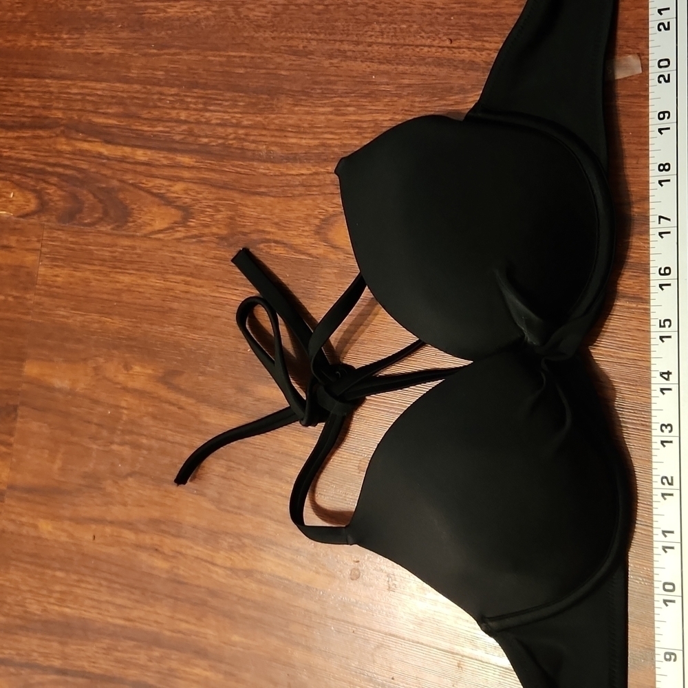 Shade & Shore bikini Top size 34B Black